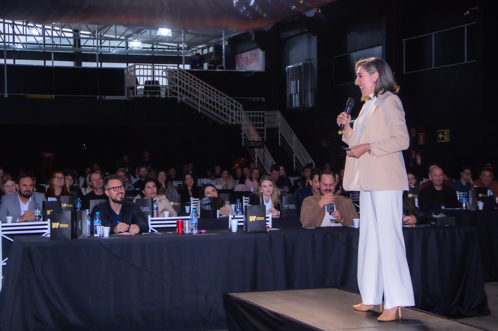 Palestra Lorena Salazar